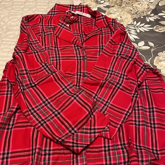 Victoria’s Secret plaid pajamas with scrunchie - Picture 3 of 5